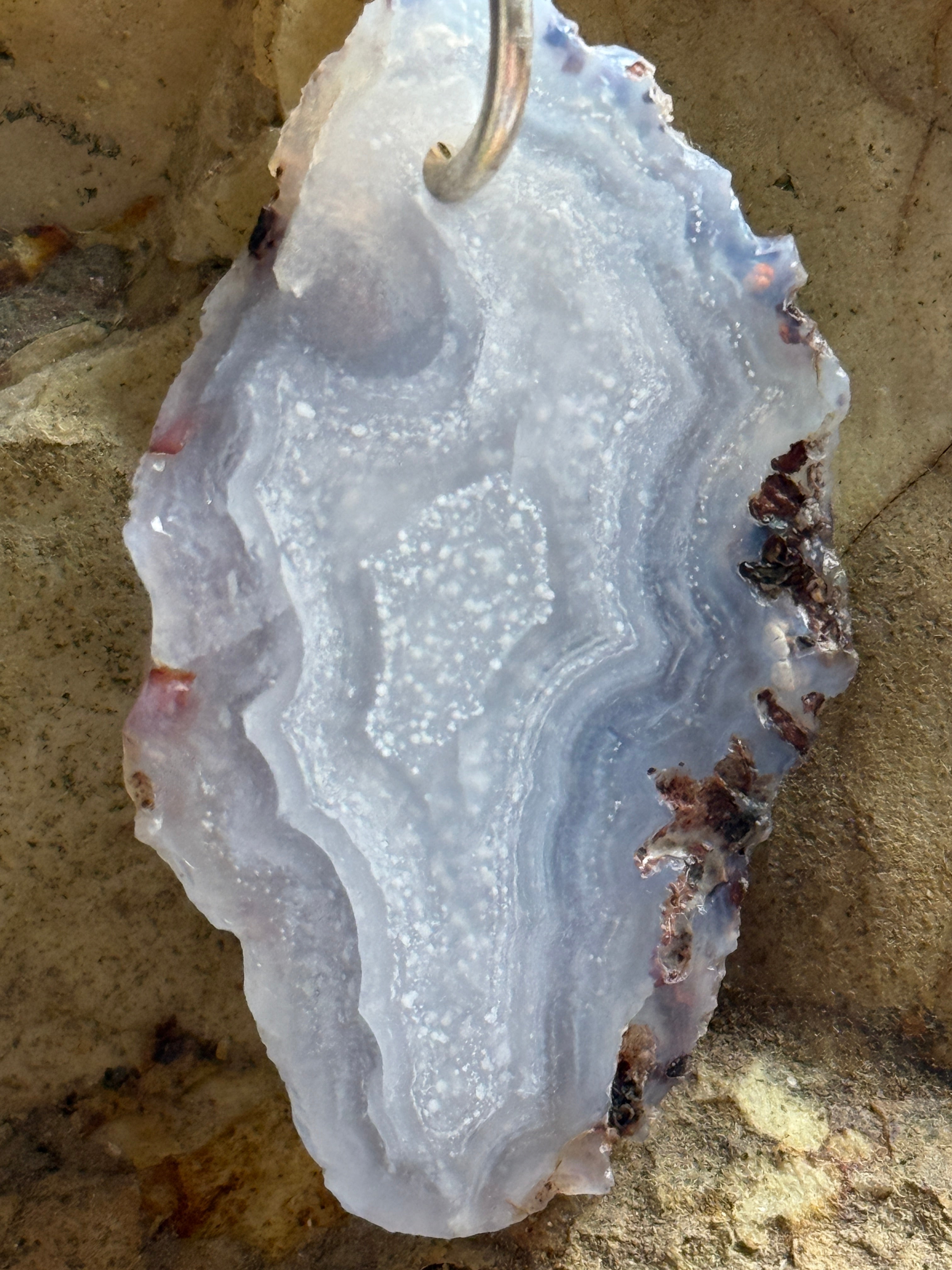 Calandria Agate Pendant